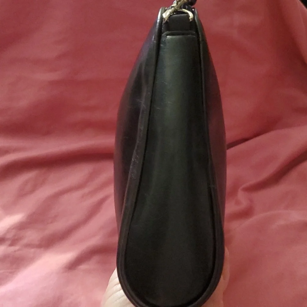 Crossbody Designed Bag - Picture 5 of 16